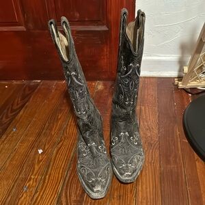 Corral Black Boots with Gray and white stitching